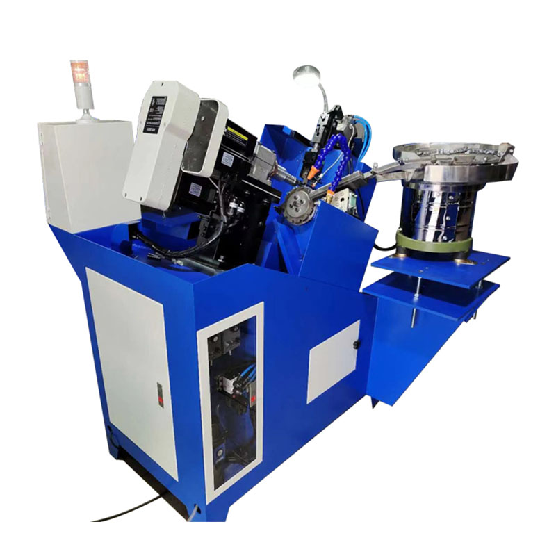 Ruudukujulise keevismutri keeramismasin